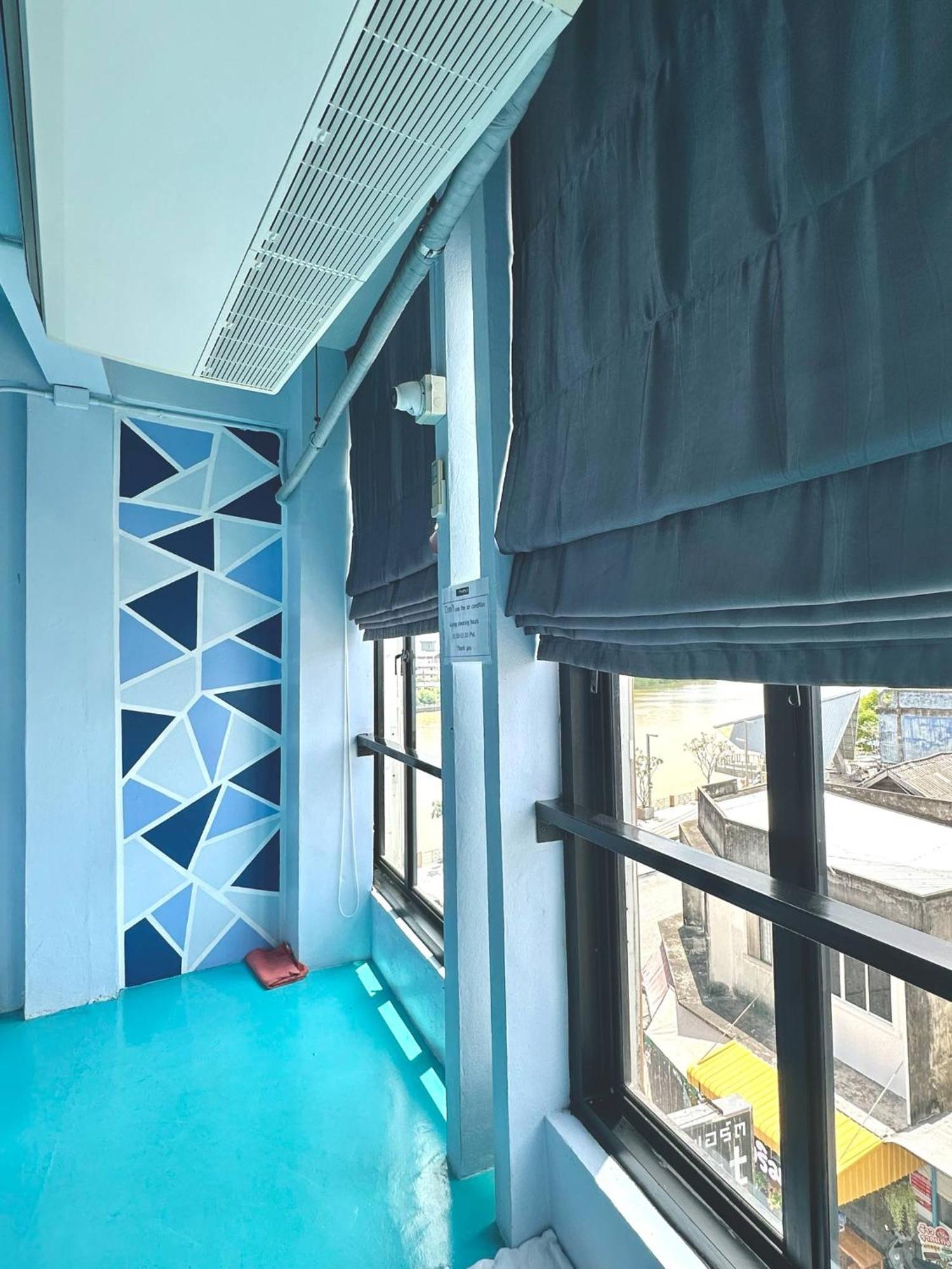 The Port Hostel Surat Thani Exterior foto